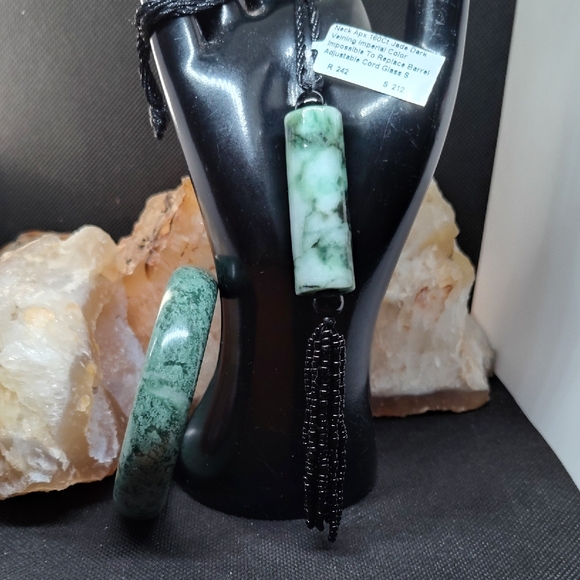 Jewelry - Imperial Jade Stone Pendant Necklace And Free Bracelet